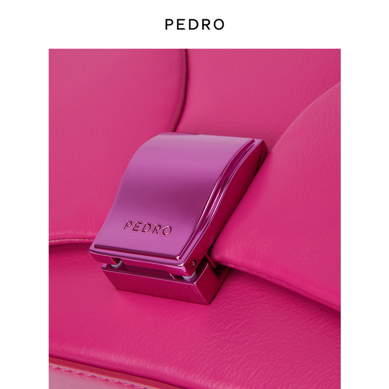 PEDRO金属扣手机包女包斜挎小方包通勤单肩包PW2-76390100-图2