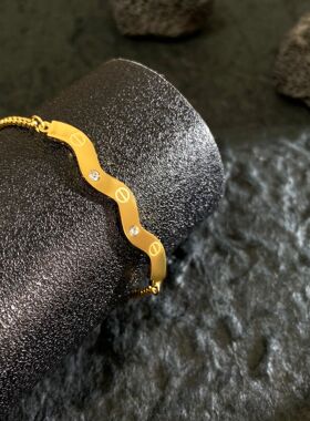 2025新款欧美风时尚轻奢钛钢手链