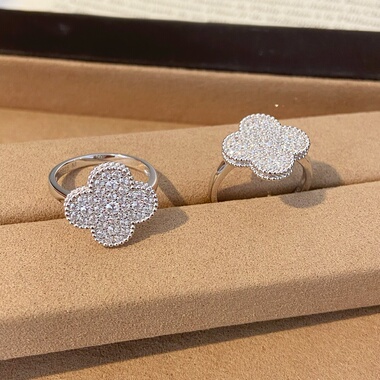 新款满钻四叶草戒指女轻奢小众设计感指环高级感通体925纯银百搭