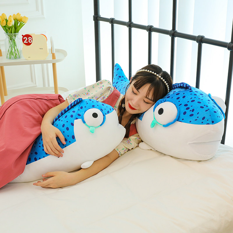 蛋仔派对蛋仔派对周边咸鱼棒公仔闲鱼玩偶睡觉毛绒玩具大抱枕小鱼武器道具