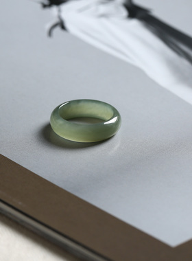 12号戒指 和田玉晴水青白泥鳅背圆弧素圈指环 9167