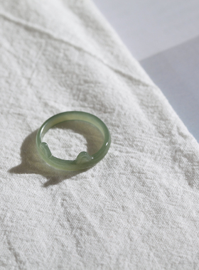 22号戒指 和田玉晴水青白纯手工雕刻 猫耳朵指环 5042