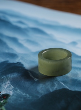 13号戒指 新疆和田玉黄口点墨直切款指环 2083