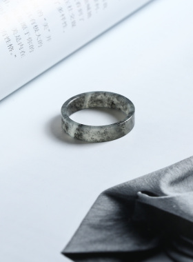 29号戒指 新疆和田玉青花籽料 籽玉超薄款直切款方口指环 9331