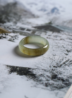 14号戒指 新疆和田玉糖玉唐草纹圆弧素圈指环 3526