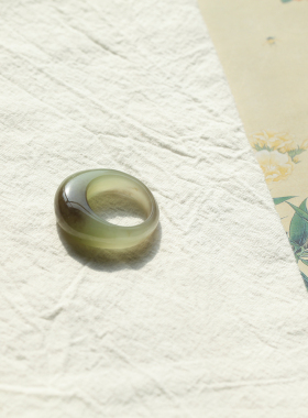 17号戒指 和田玉晴水烟紫双色馒头款指环 6925