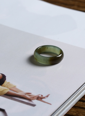 12号戒指 新疆和田玉糖料糖青玉泥鳅背圆弧素圈指环 9130