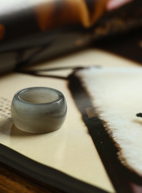 11号戒指 和田玉深烟紫花纹轮胎款指环 2158