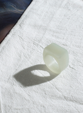 13号戒指 和田玉晴水青白厚装复古马鞍款指环 5249