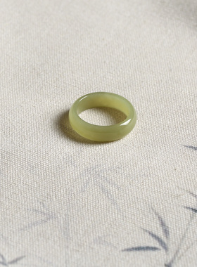 20号戒指 新疆和田玉糖料糖玉泥鳅背圆弧素圈指环 3233