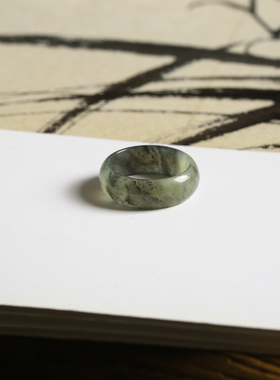 14号戒指 新疆和田玉青花圆弧素圈指环 9799