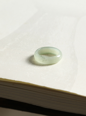 7号戒指 和田玉青白小尺码圆弧素圈指环 尾戒 633