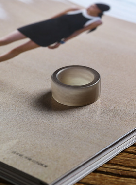 17号戒指 和田玉烟紫宽条直切款方口指环 扳指 9462