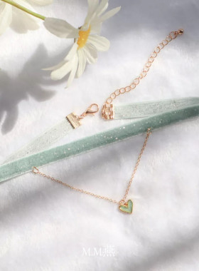 日韩风丝绒仙女绿色爱心吊坠项链