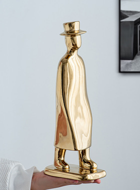 北欧人物行走摆件样板间酒店创意家居玄关客厅酒柜民宿软装摆设