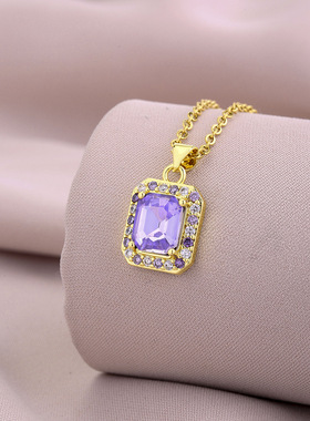 铜镀18K真金微镶锆石方块吊坠项链女生高级感气质钛钢锁骨链颈链