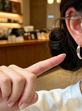 设计感咖金色纹理圈圈耳扣耳环女