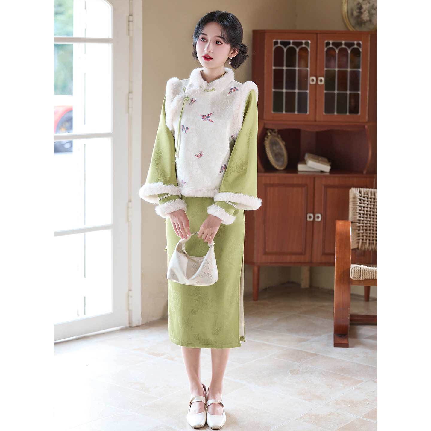绿色旗袍加绒加厚过年拜年服毛绒马甲秋冬季复古民国风新中式套装 - 图0