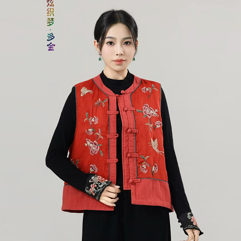 炫织梦新中式国风刺绣加棉马甲复古盘扣25年秋款民族风坎肩背心女