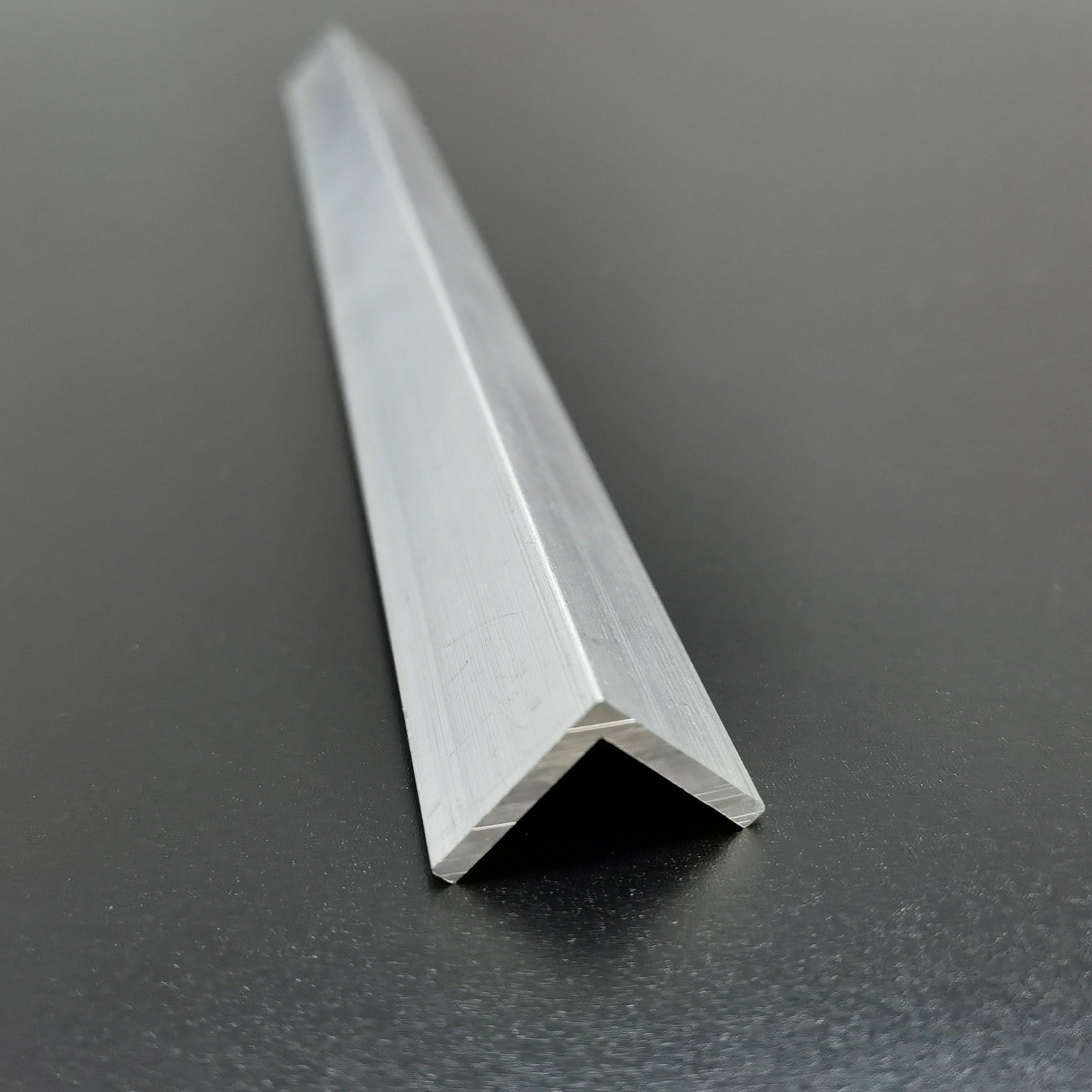 角铝型材30*30*2mm铝合金角码90度直角护角铝条三角铁等边l型铝材