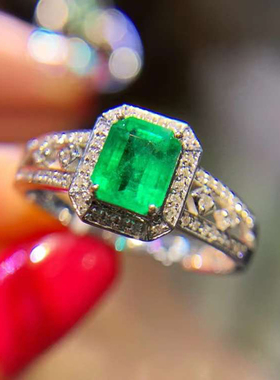 天然祖母绿18K金镶嵌搭配钻石女