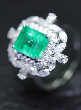 微油祖母绿女款戒指18K金镶嵌