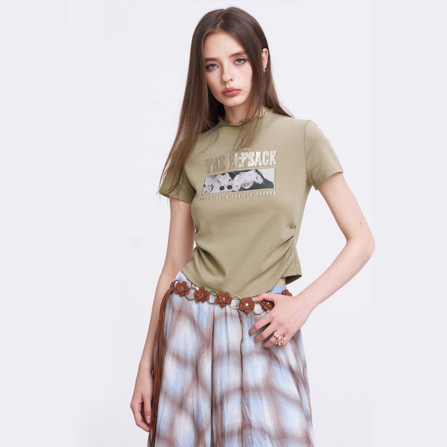 Leprechaun's Pocket Hot Girl Diaries ເສື້ອທີເຊີດ