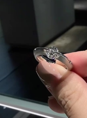 未晚女纯银可旋转莫桑石戒指