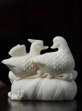 象牙果雕刻鸳鸯戏水百年好合结婚祝福送礼佳品精美工艺品装饰摆件