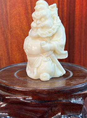 象牙果雕刻钟馗手把件招财天师