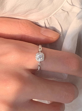 新品新款轻奢气质闪锆方形戒指时