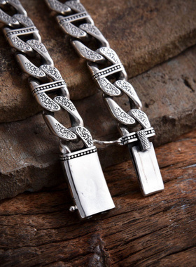 新品新款古朴熔岩肌理纹手链个性