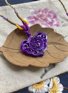 舒俱来镂空雕刻如意锁毛衣项链