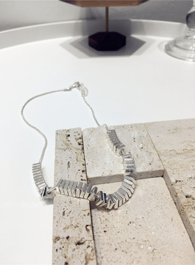 立体方块几何碎银子造型短款项链