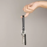 Брелок, подвеска, брендовый ремешок подходит для мужчин и женщин, из натуральной кожи, простой и элегантный дизайн