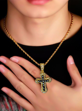 欧美轻奢镶钻十字架钛钢项链