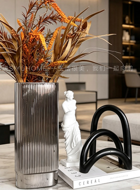 样板间卧室床头柜客厅茶几花瓶