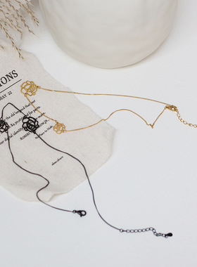 黑色镂空优雅山茶花颈链