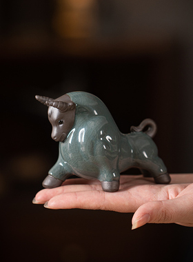 新中式陶瓷牛气冲天摆件