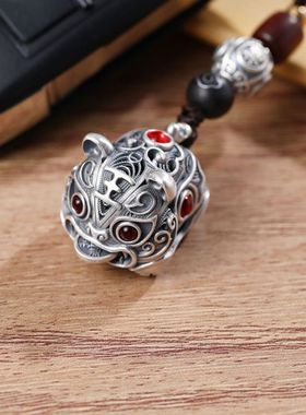 老虎挂件汽车钥匙扣吉祥财运生肖小老虎饰品男女个性国潮项链挂坠