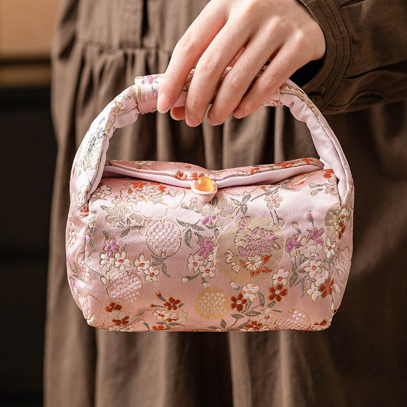 粉色石竹花织锦收纳包高颜值女士手提包户外露营包手工茶包袋,淘宝优惠券,粉丝福利购,淘宝优惠卷