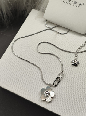 弹簧蝴蝶算盘贝母闪钻项链短链