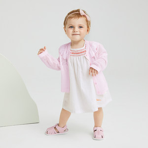 英氏女童针织外套轻薄开衫空调服v领服饰夏季女童毛衣