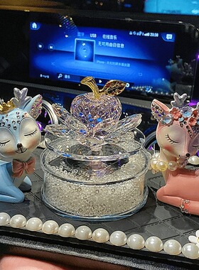 手工可爱小鹿汽车内饰用品中控台摆件车上香水车载香薰女生装饰品