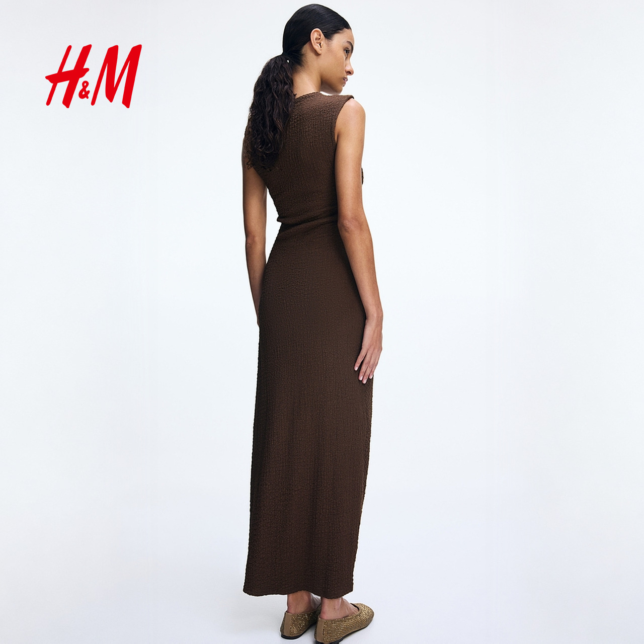 HM女装连衣裙2025秋新款褶皱迷笛裙无袖晚礼服圆领修身裙1268130 - 图0