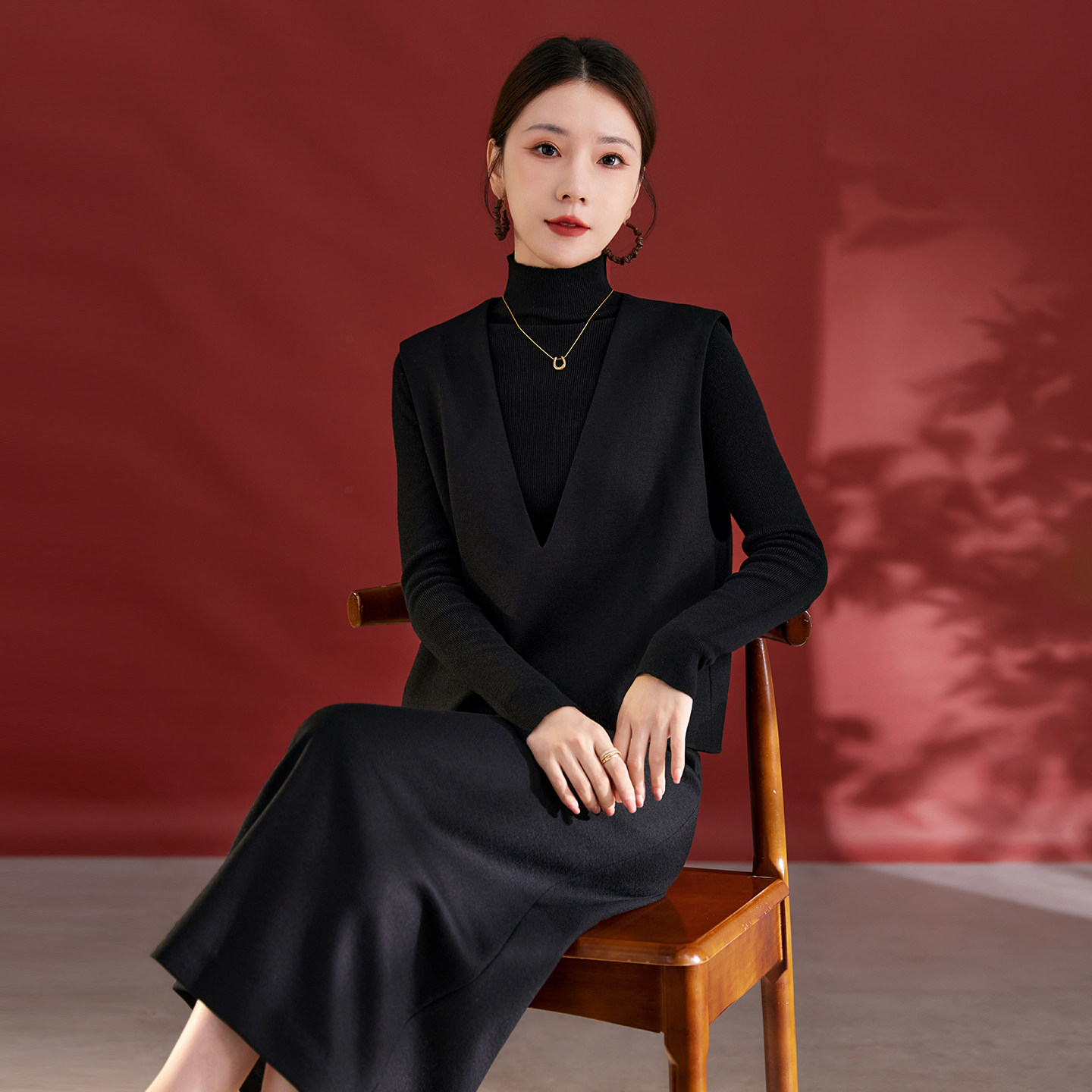 水墨佳人2025秋新款高端羊毛高级简约V领黑色西装马甲坎肩气质女,淘宝优惠券,粉丝福利购,淘宝优惠卷