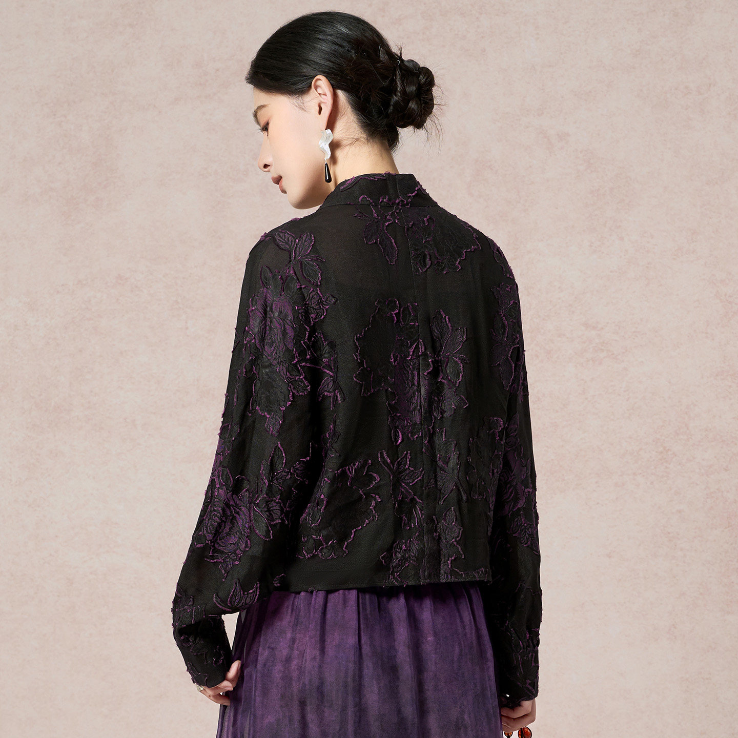 水墨佳人新中式100%桑蚕丝提花短款 V 领系带宽松显瘦外套,淘宝优惠券,粉丝福利购,淘宝优惠卷