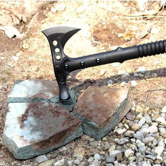 Outdoor multifunctional ax firewood splitting tactics