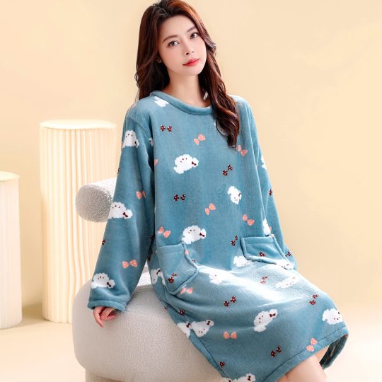 加厚秋冬卡通法兰绒睡裙女睡衣家居服长款珊瑚绒浴裙可爱柔软甜美