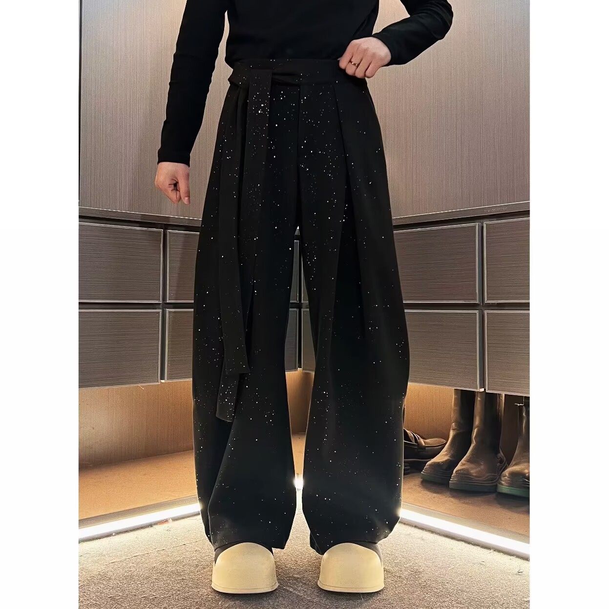 设计款满天星烫金阔腿裤男宽松秋冬季新款时尚毛呢面料褶皱弯刀裤,淘宝优惠券,粉丝福利购,淘宝优惠卷